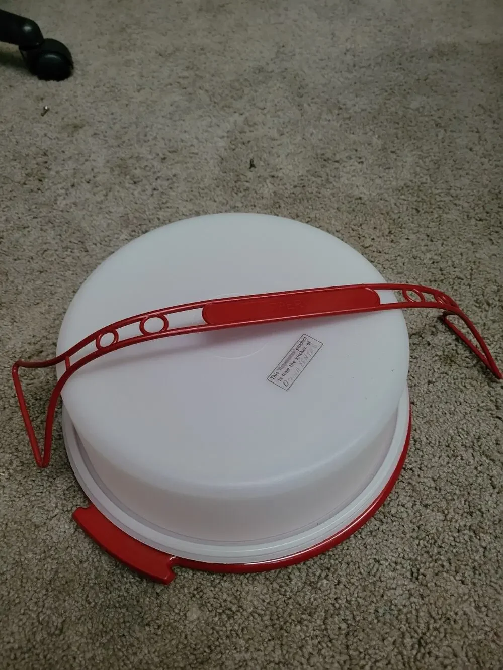 Vintage TUPPERWARE Pie Carrier with Handle Red